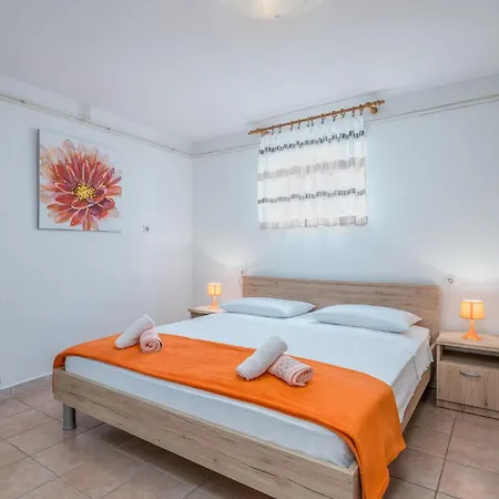 Apartament 2 Bedroom Lovely In *