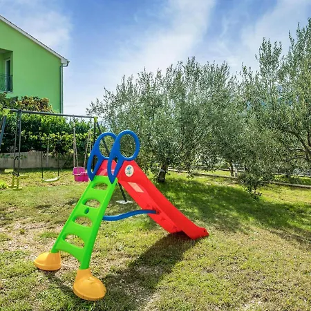 2 Bedroom Lovely In *