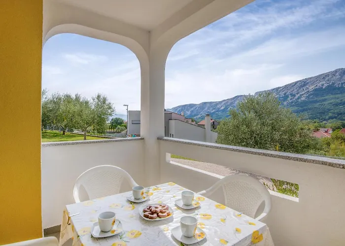 2 Bedroom Lovely In Appartement *