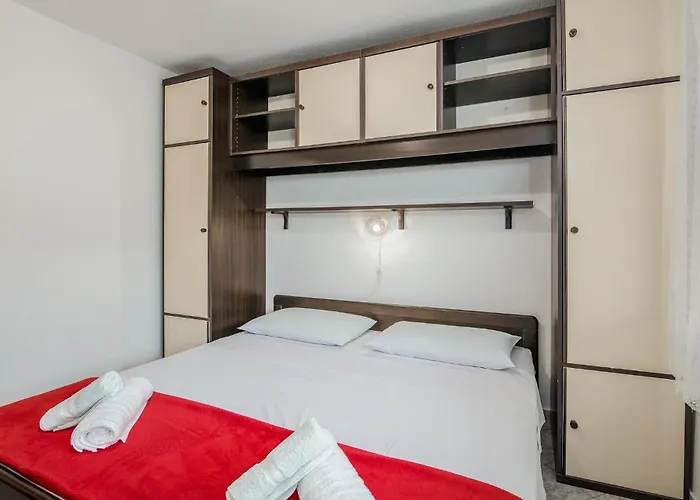 2 Bedroom Lovely In Jurandvor