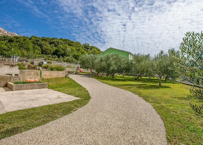 2 Bedroom Lovely In Jurandvor