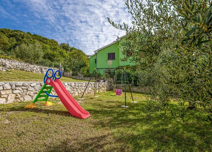 Appartement 2 Bedroom Lovely In *