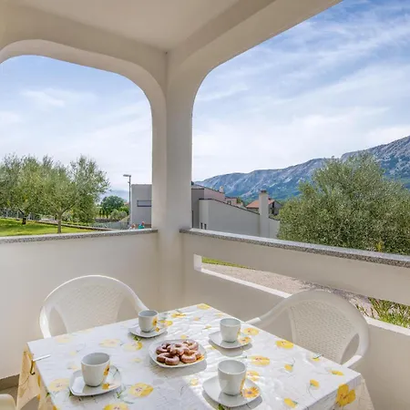 2 Bedroom Lovely In Διαμέρισμα *