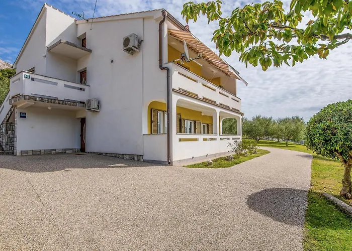 2 Bedroom Lovely In Διαμέρισμα