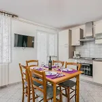 2 Bedroom Lovely In