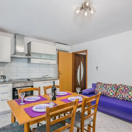 2 Bedroom Lovely In